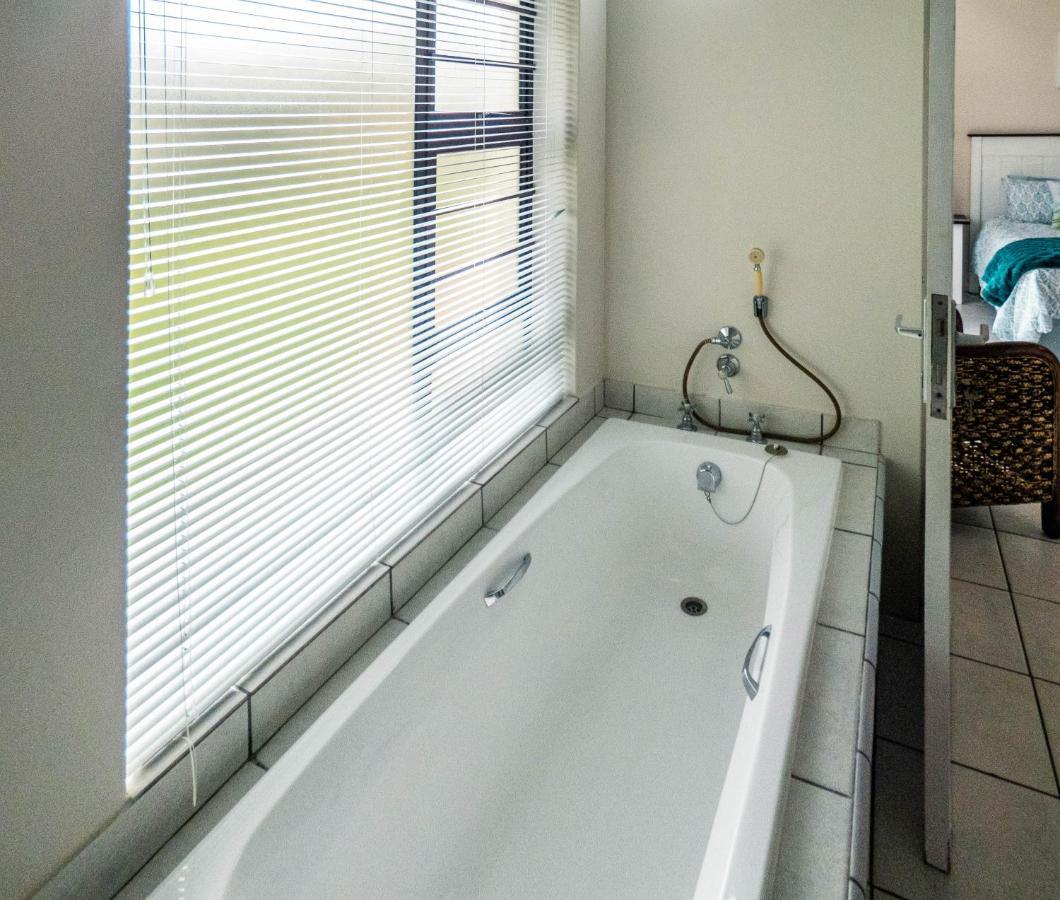 Sheilan House Hotell Port Alfred Exteriör bild