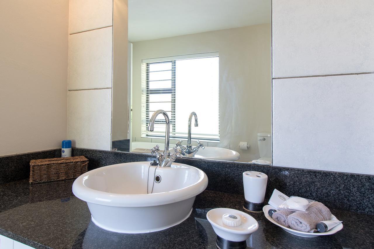 Sheilan House Hotell Port Alfred Exteriör bild