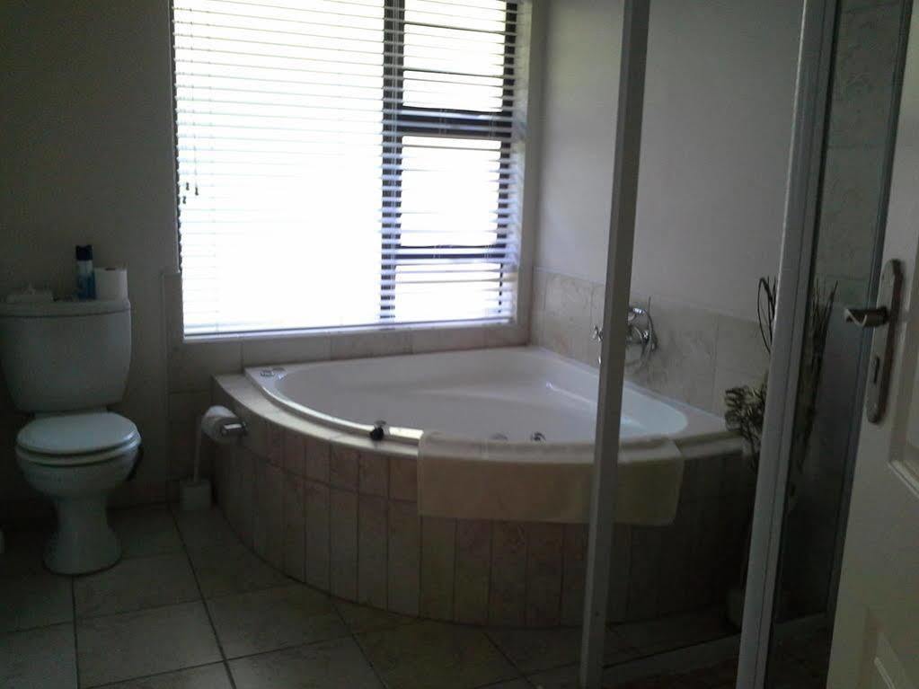 Sheilan House Hotell Port Alfred Exteriör bild